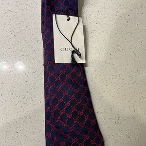 Gucci Mens tie